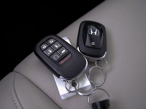 Used 2025 Honda Odyssey EX-L image 30