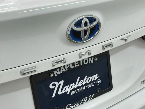 Used 2018 Toyota Camry LE image 22