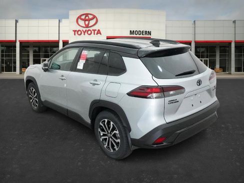 New 2026 Toyota Corolla Cross SE image 13
