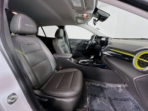 Used 2024 Chevrolet Trax ACTIV w/ Driver Confidence Package image 27