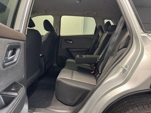 Used 2023 Nissan Rogue SV FWD image 30