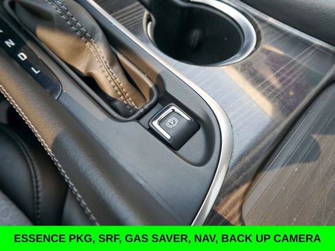 Used 2019 Buick Envision Essence FWD image 29