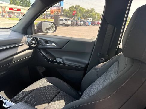 Used 2026 Chevrolet Equinox LT FWD image 15