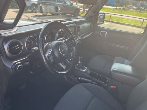 Used 2021 Jeep Wrangler Unlimited Sport AWD/4WD image 11
