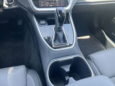 Certified 2025 Subaru Outback Onyx Edition AWD/4WD image 8