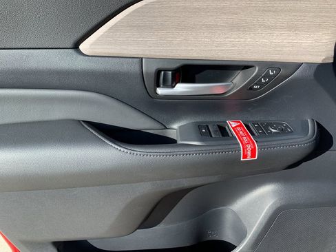 New 2026 Toyota Grand Highlander AWD Hybrid image 11