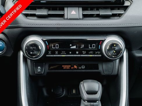 Used 2022 Toyota RAV4 XLE AWD/4WD image 22