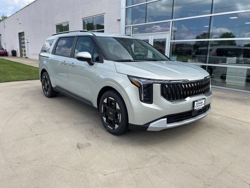 New 2027 Kia Carnival EX FWD image 1