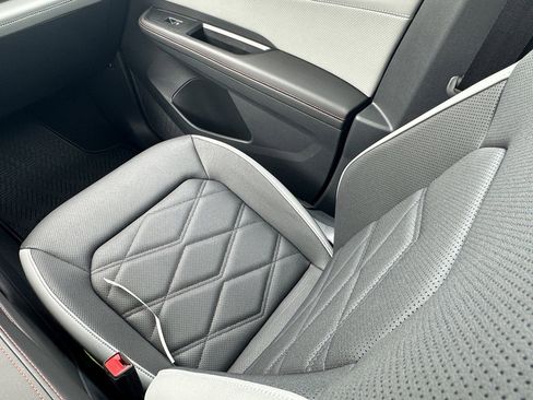 Used 2025 Volkswagen Atlas Peak Edition SE image 17