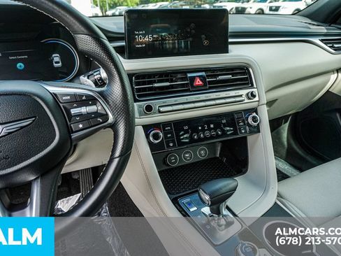 Used 2025 Genesis G70 2.5T AWD/4WD image 32