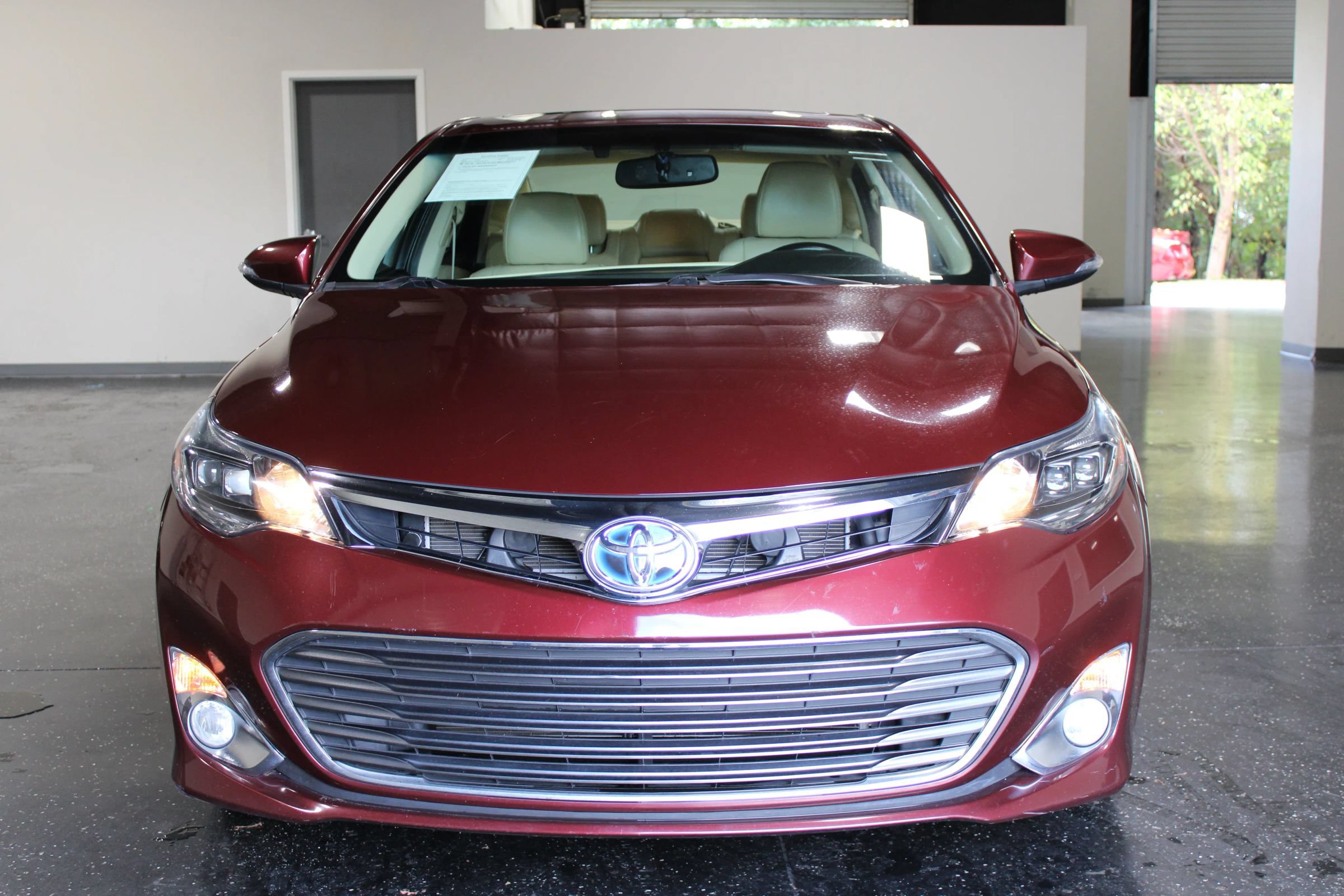 Used 2014 Toyota Avalon XLE Touring FWD image 7