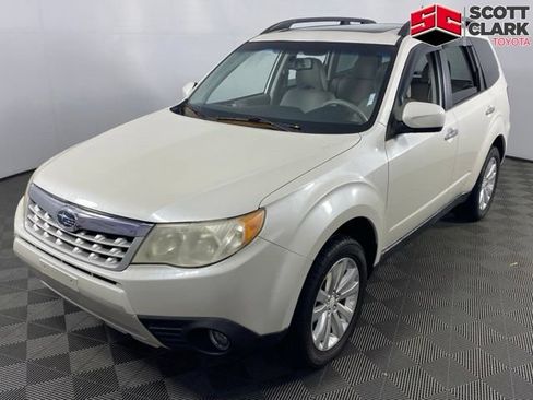Used 2012 Subaru Forester 2.5X Limited AWD/4WD image 3