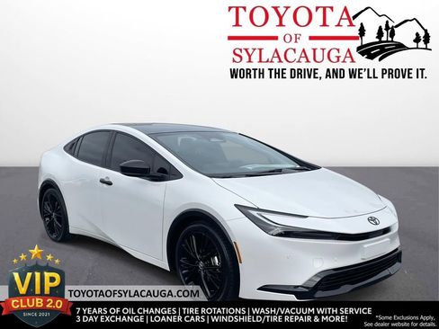 New 2026 Toyota Prius FWD image 1