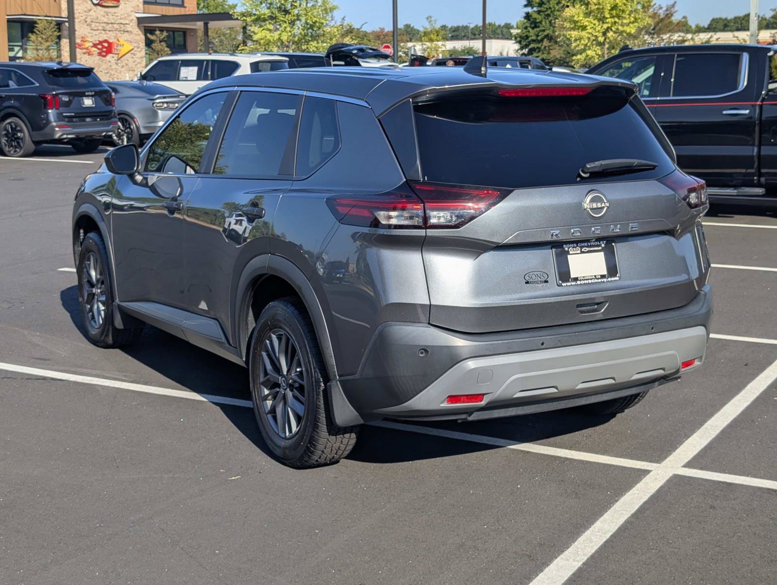 Used 2023 Nissan Rogue S FWD image 10