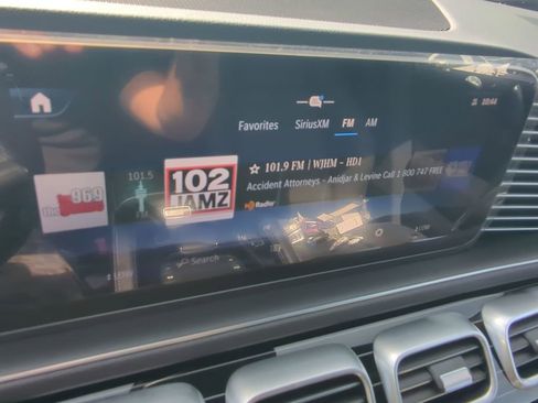 Used 2025 Mercedes-Benz GLE 450e 4MATIC image 6