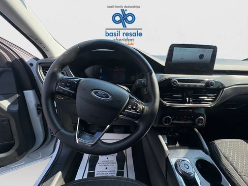 Used 2025 Ford Escape Active w/ Cold Weather Package AWD/4WD image 15