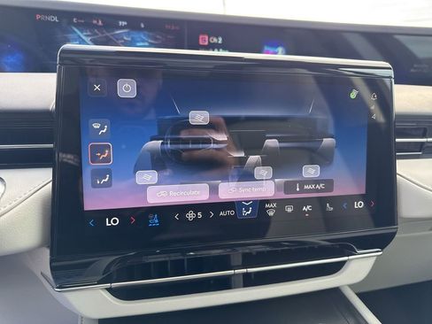 New 2026 Lincoln Nautilus Premier w/ Equipment Group 102A AWD/4WD image 19