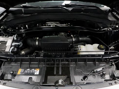 Certified 2023 Ford Explorer Platinum w/ Class IV Trailer Tow Package image 15