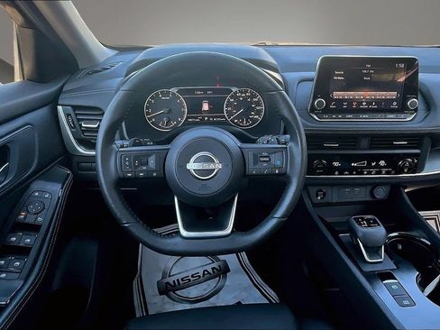 Certified 2024 Nissan Rogue SV w/ SV Premium Package AWD/4WD image 8