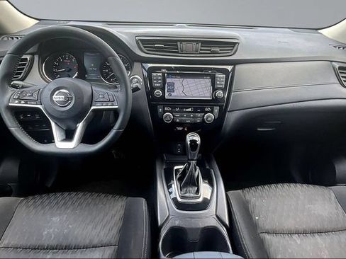 Used 2017 Nissan Rogue SV w/ SV Premium Package AWD/4WD image 7