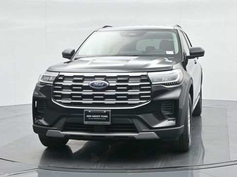 Certified 2025 Ford Explorer Active image 59