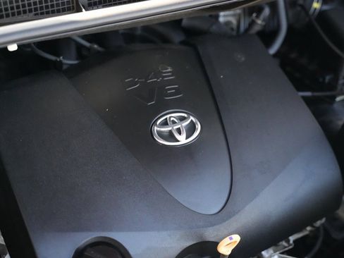 Used 2018 Toyota Sienna LE image 43