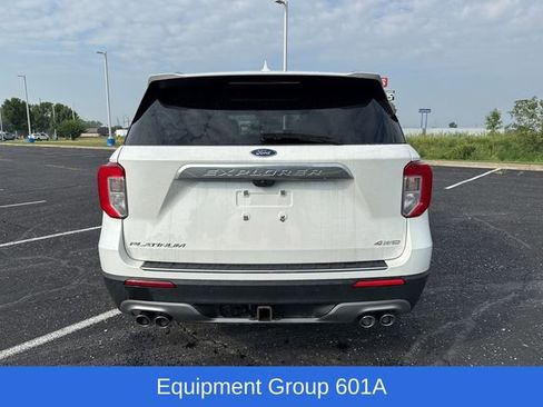 Used 2023 Ford Explorer Platinum w/ Technology Package image 4