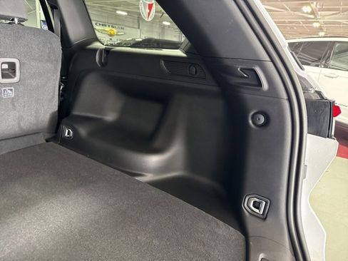 New 2025 Jeep Grand Cherokee Laredo X w/ Luxury Tech Group I image 33