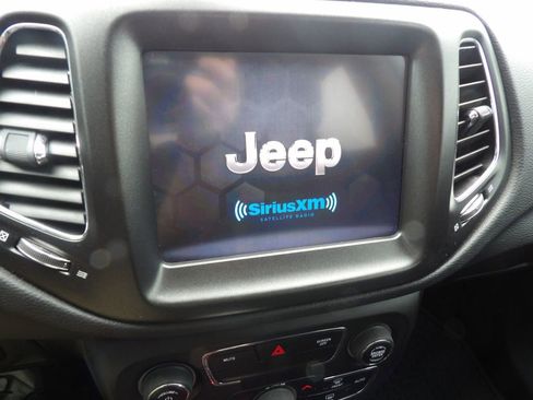 Used 2018 Jeep Compass Trailhawk image 22