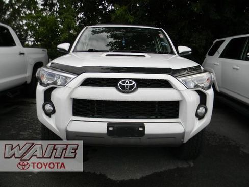 Used 2019 Toyota 4Runner TRD Off-Road Premium AWD/4WD image 2