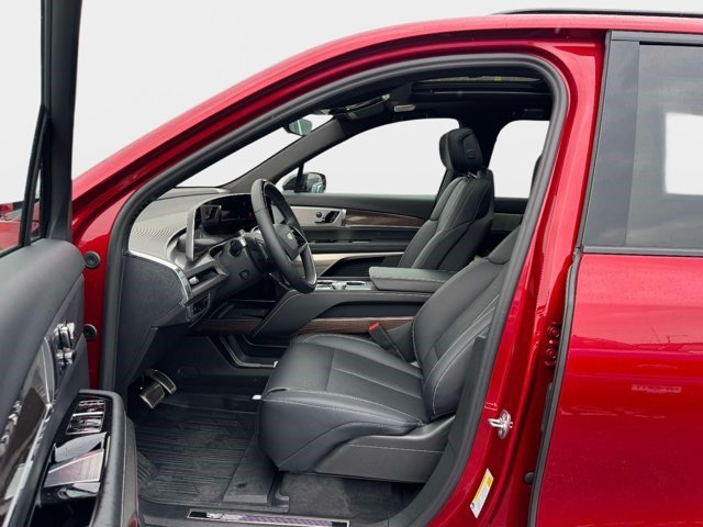 Certified 2026 Cadillac Vistiq Sport w/ LPO, Floor Liner Package AWD/4WD image 21