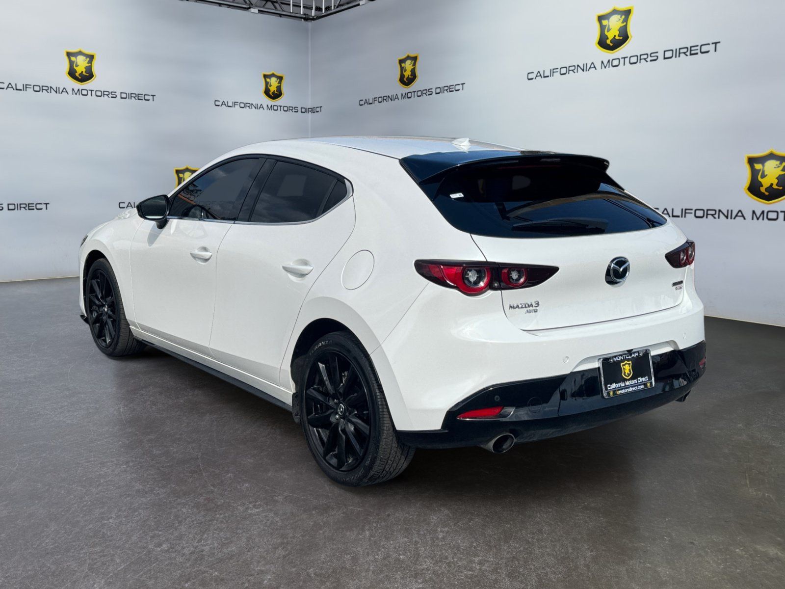 Used 2024 MAZDA MAZDA3 Hatchback w/Premium Plus Pkg AWD/4WD image 3