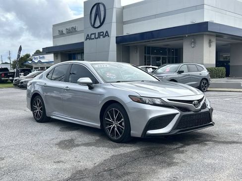 Used 2024 Toyota Camry SE w/ Convenience Package FWD image 2