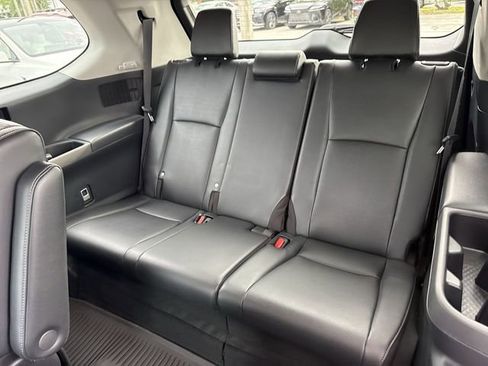 Used 2024 Toyota Grand Highlander AWD image 23