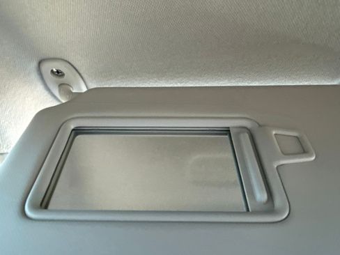 Used 2025 Kia Soul LX w/ LX Technology Package FWD image 34