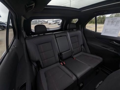 Used 2022 Chevrolet Equinox RS image 29