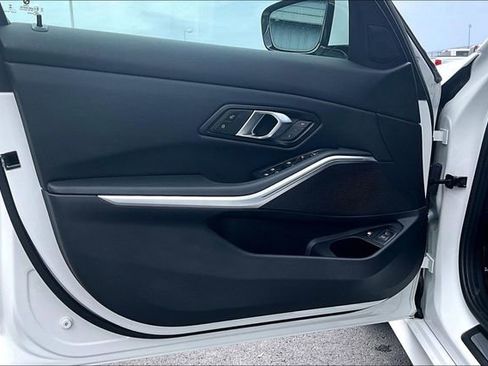 Used 2024 BMW 330e w/ Convenience Package RWD image 18