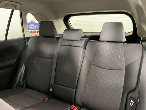 Used 2025 Toyota RAV4 XLE AWD/4WD image 16