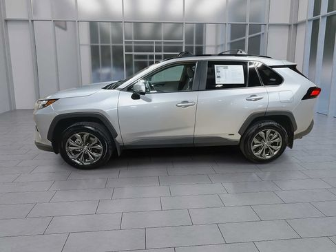 Certified 2024 Toyota RAV4 XLE Premium AWD/4WD image 5