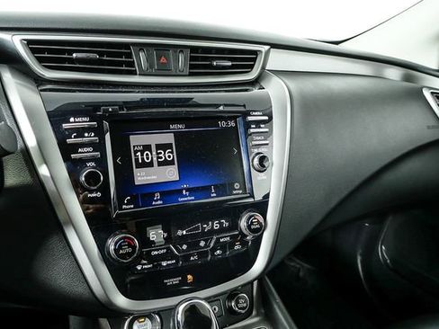 Used 2022 Nissan Murano SV FWD image 12