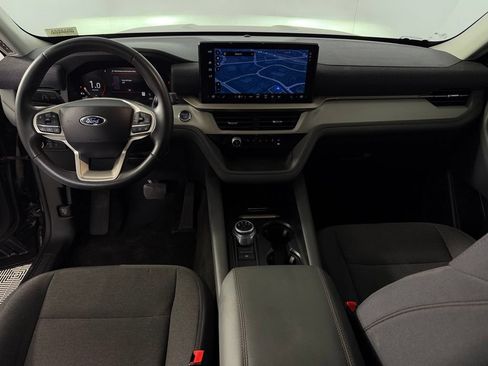 Used 2025 Ford Explorer Active RWD image 13