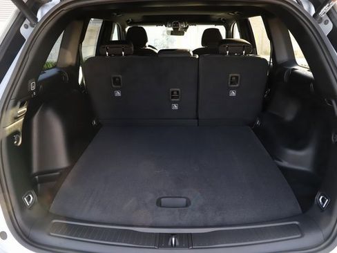 New 2025 Jeep Grand Cherokee 4WD image 6