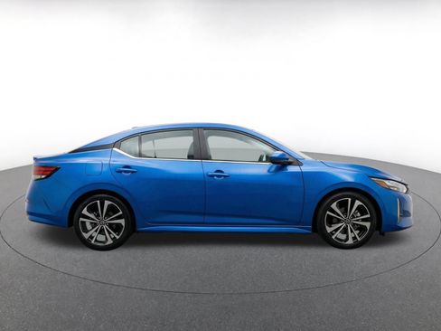 Used 2025 Nissan Sentra SV FWD image 10