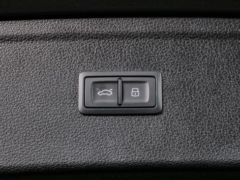 Used 2024 Audi Q5 2.0T Premium AWD/4WD image 26