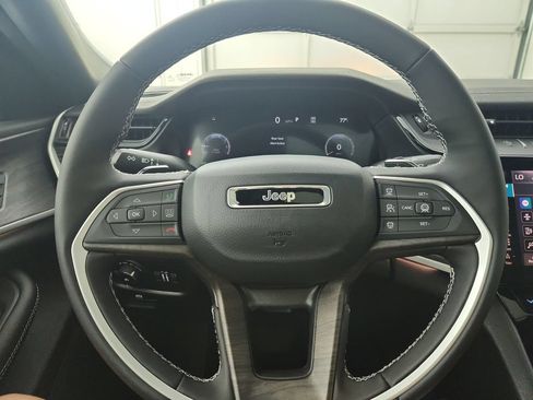 New 2026 Jeep Grand Cherokee L Limited w/ Limited Altitude Package AWD/4WD image 21