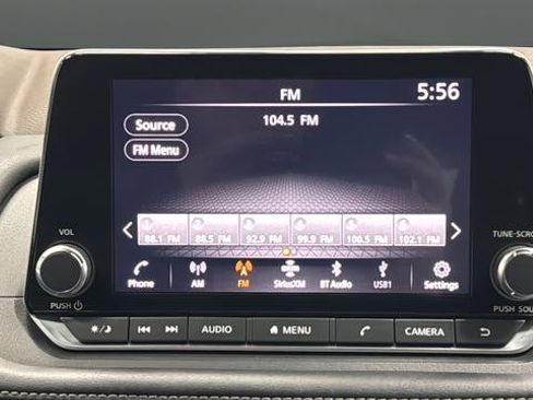 Used 2022 Nissan Rogue SV AWD/4WD image 15