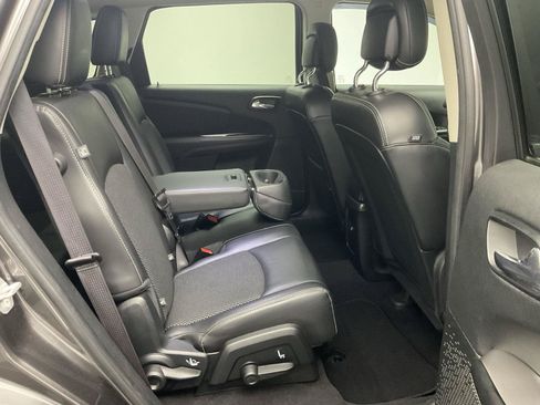 Used 2017 Dodge Journey Crossroad w/ Popular Equipment Group FWD image 25