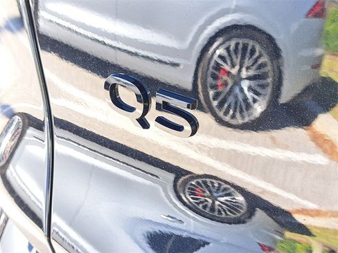 Certified 2025 Audi Q5 Premium Plus w/ Premium Plus image 5