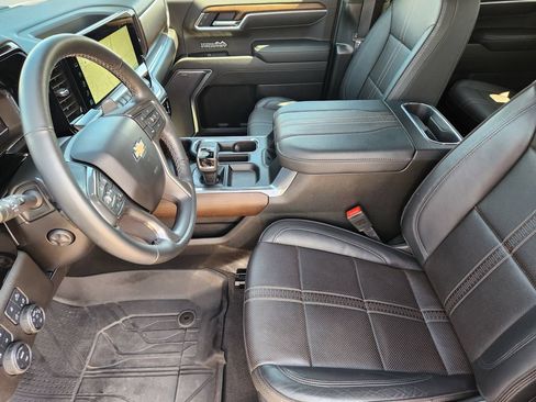 Certified 2025 Chevrolet Silverado 1500 High Country w/ High Country Premium Package AWD/4WD image 13