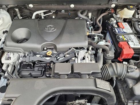 Used 2021 Toyota RAV4 XLE image 20